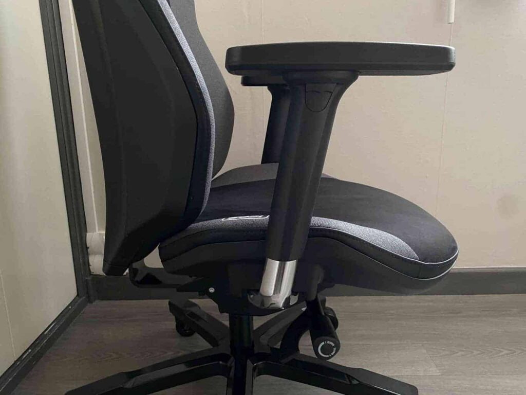 Quersus ICOS Test (2025) : La 1re chaise gaming avec assise réglable