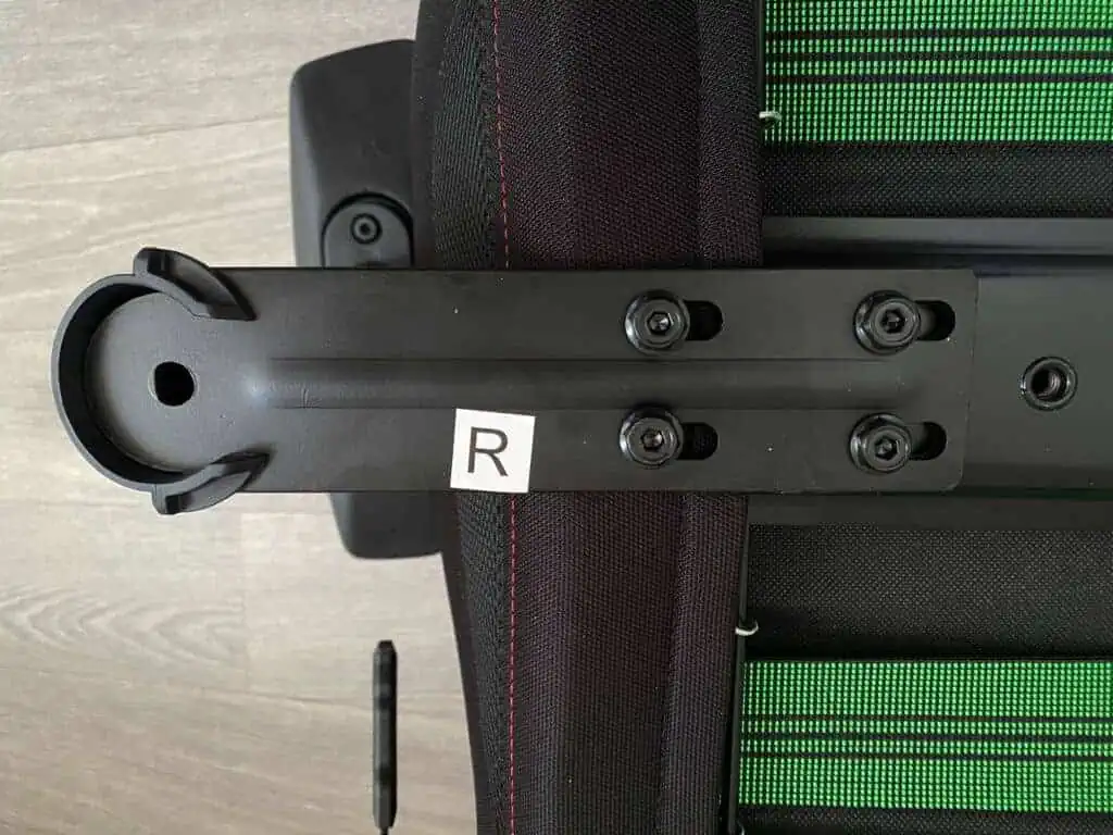 vis accoudoirs chaise gaming