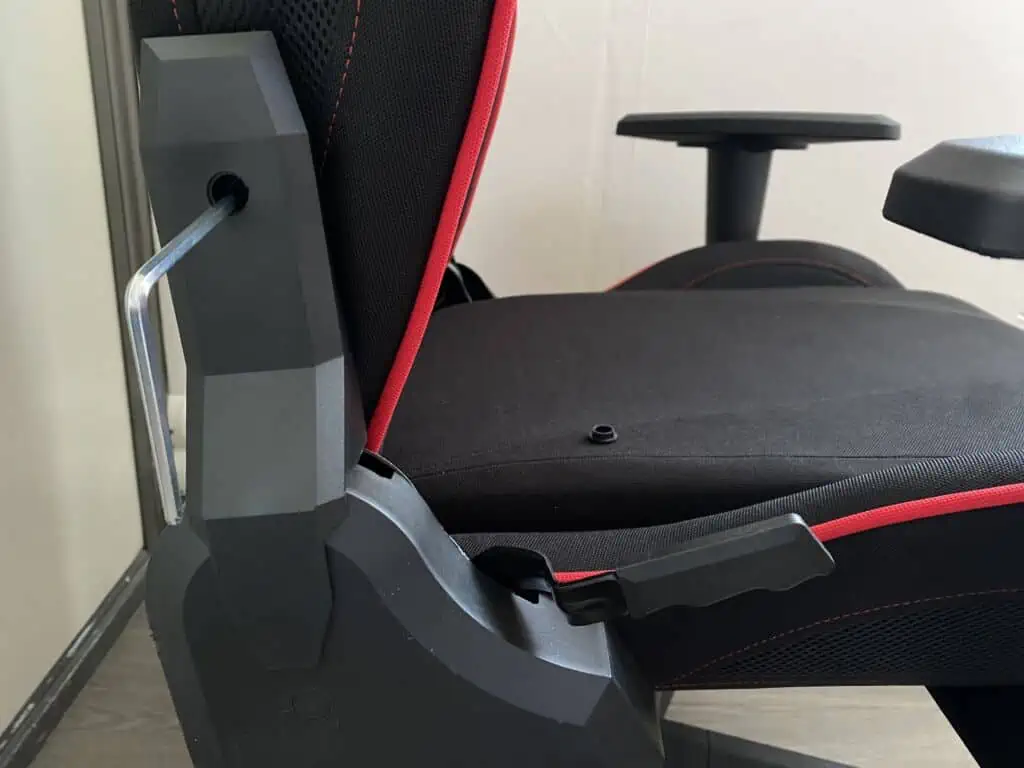 vissage dossier chaise gamer
